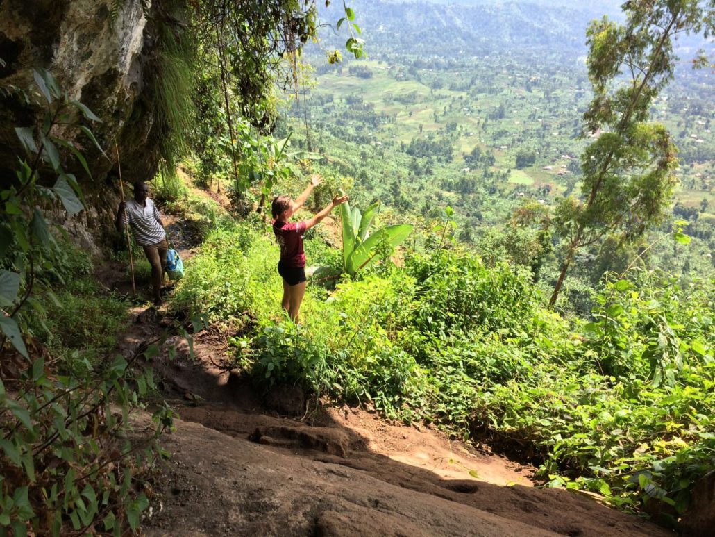exploring Uganda and the jungle while volunteering